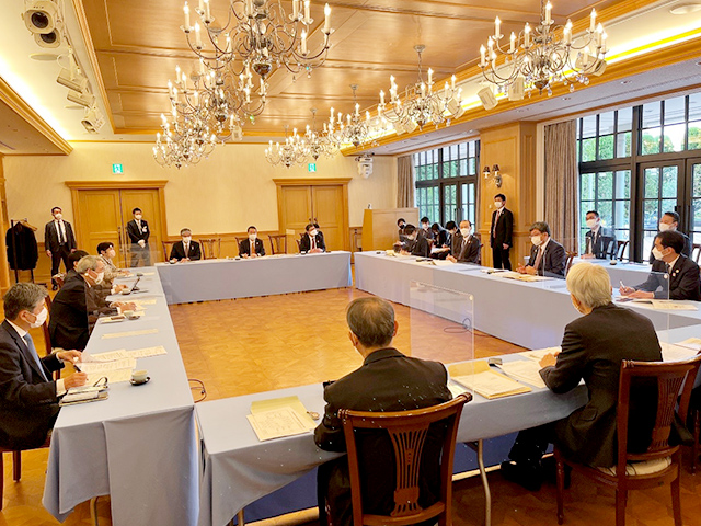 萩生田光一経済産業大臣と関西経済3団体の懇談会