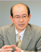 賀須井 良有 CSR委員会委員長 常務取締役