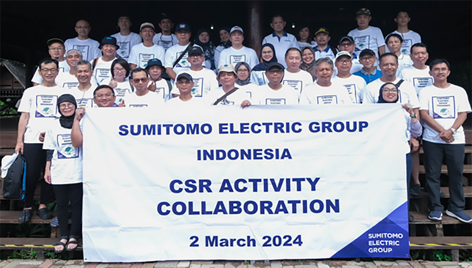 植林活動に参加した社員