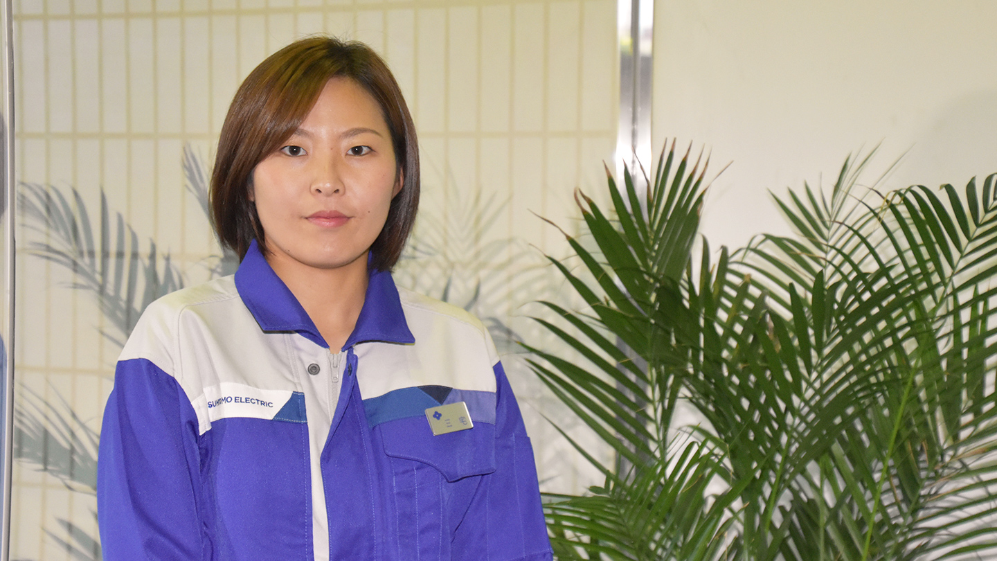 三宅 奈緒香 NAOKA MIYAKE